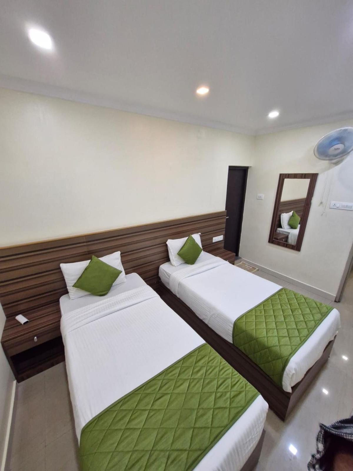 Muziris Manor Residency Hotel Kochi Exterior photo